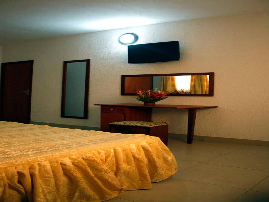 Paradise Hotel Ломе Номер фото