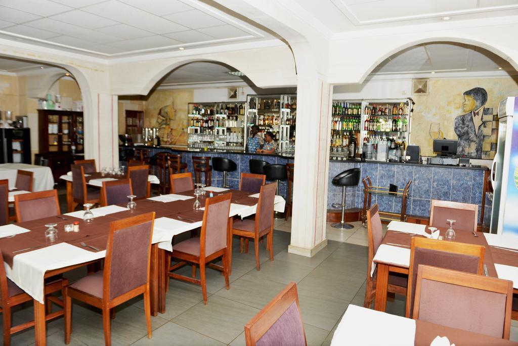 Paradise Hotel Ломе Экстерьер фото